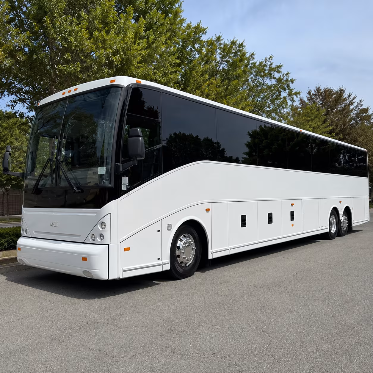 Long Beach Airport Shuttle & Transportation party bus exterior