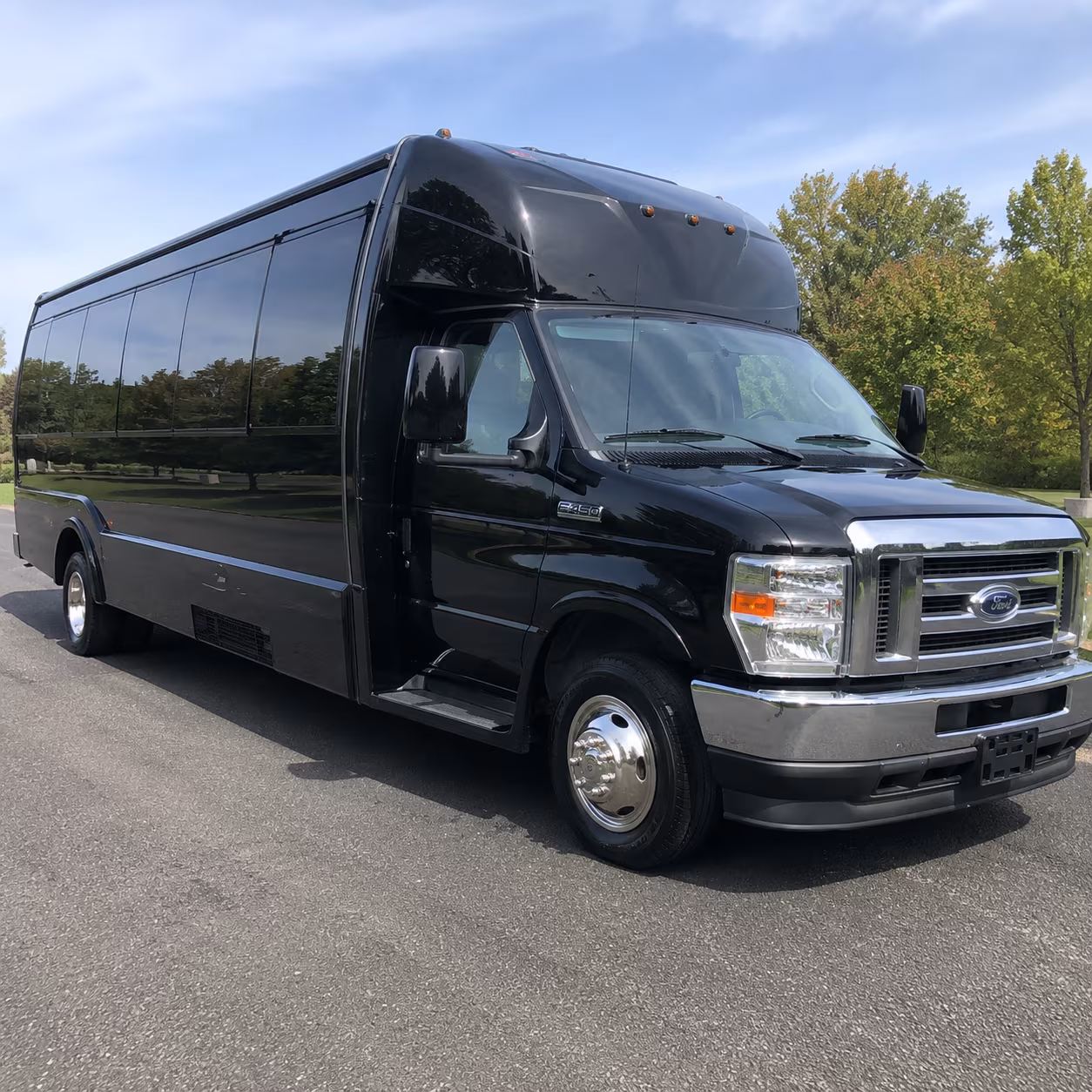 Long Beach Birthday, Sweet 16, & Quinceañera Transportation onboard seating