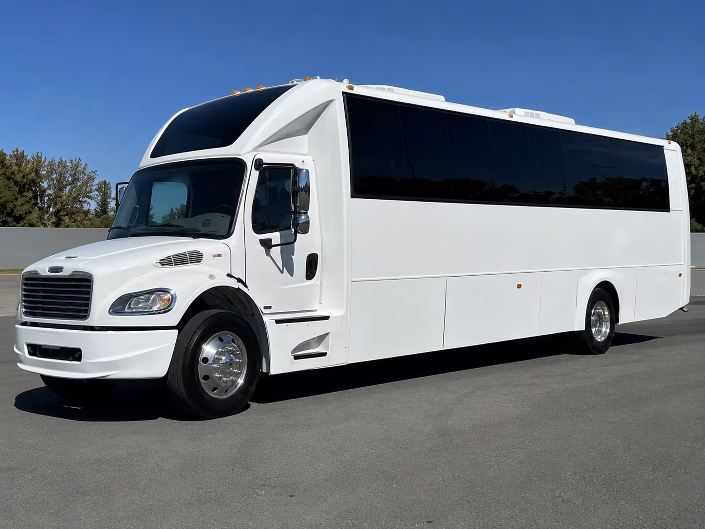 Long Beach Winery Tour & Pub Crawl Transportation