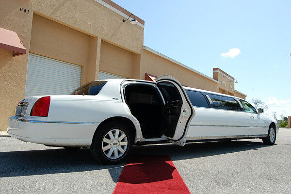 Lincoln Stretch Limo Long Beach