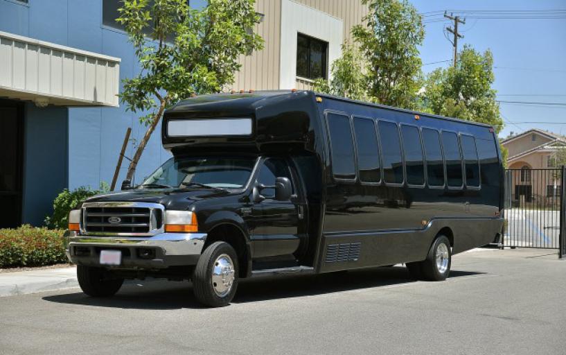 Long Beach 25 Passenger Party Bus